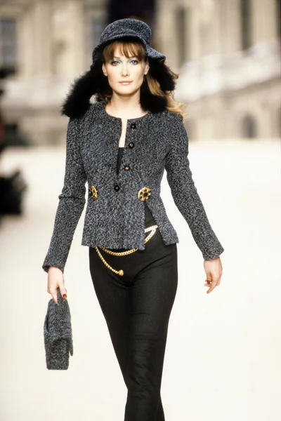 Look 70